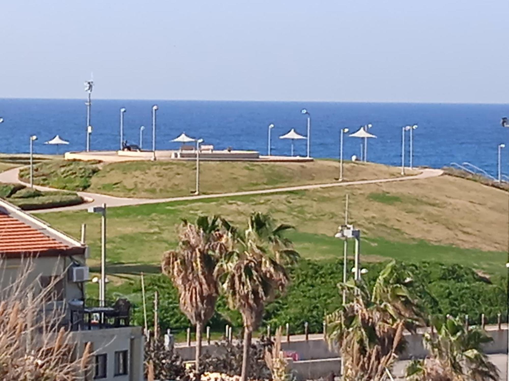 Jaffa Getaway Sea Front, Luxury Duplex, Port & Old 2m Walk Apartment *