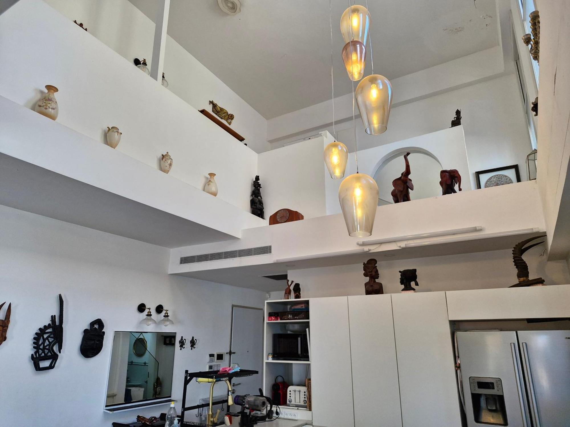 Jaffa Getaway Sea Front, Luxury Duplex, Port & Old 2m Walk Apartment